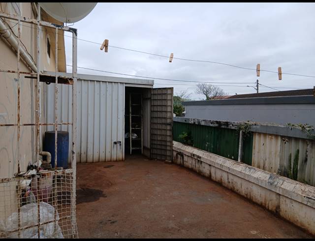 800M² BUILDING FOR SALE IN SPARKS ESTATE